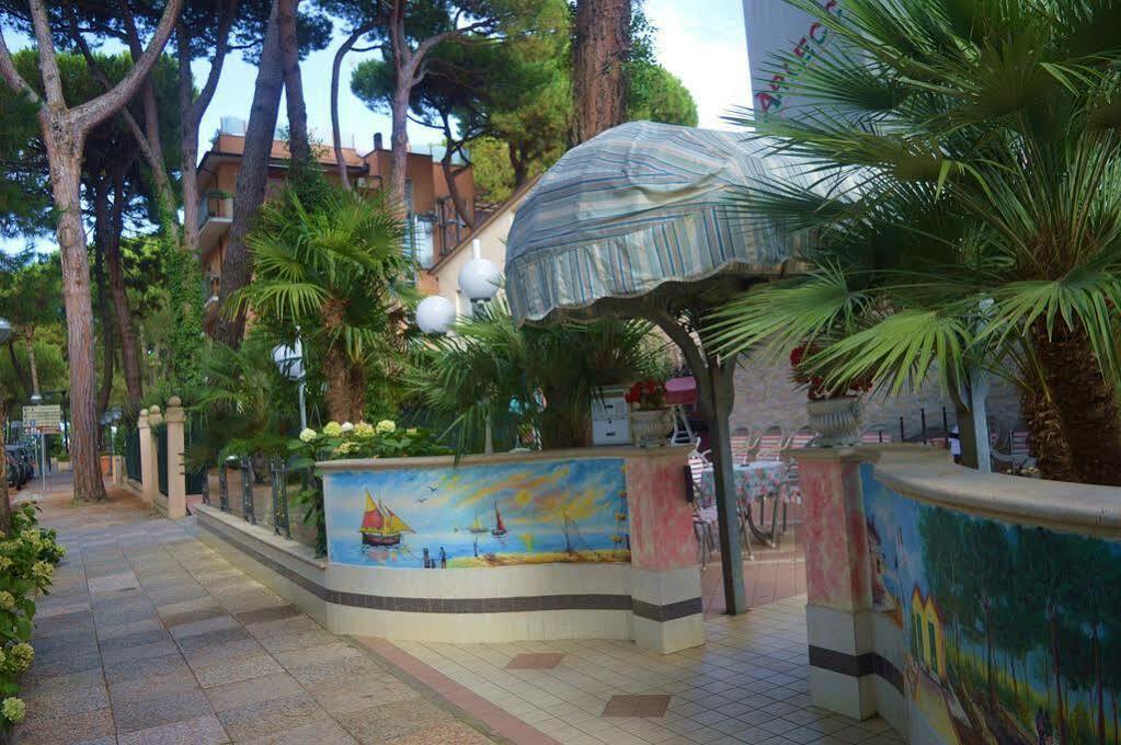 Hotel Arlecchino Milano Marittima Eksteriør billede